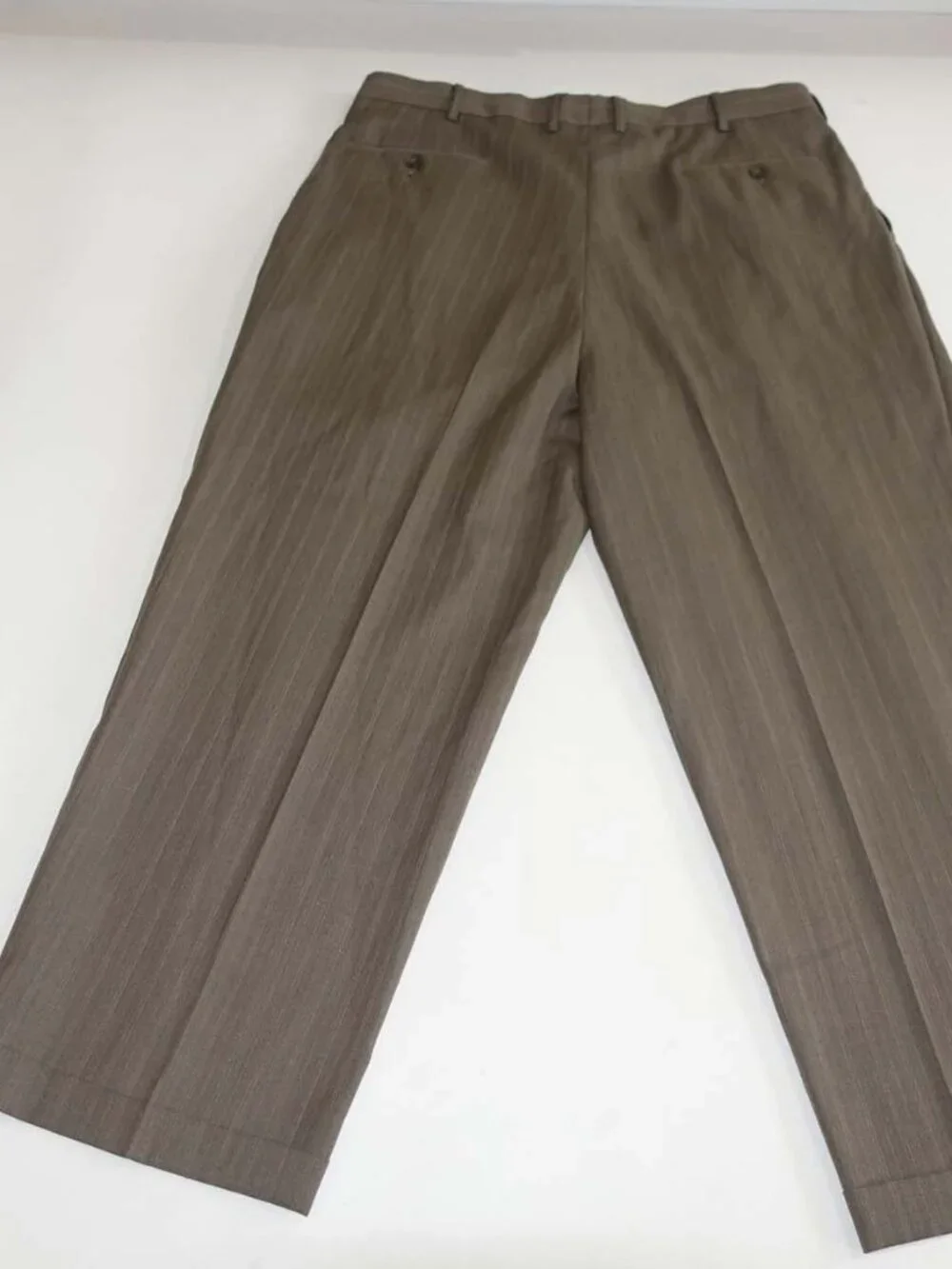 Kilburne and Finch Men's 3 Button Suit Size 46 Long 38 x 28 Brown Wool Striped